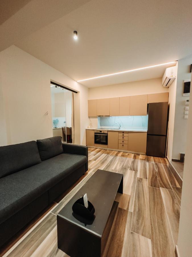 Blackhaus Family And Friends Deluxe Apartment เทสซาโลนิกิ ภายนอก รูปภาพ