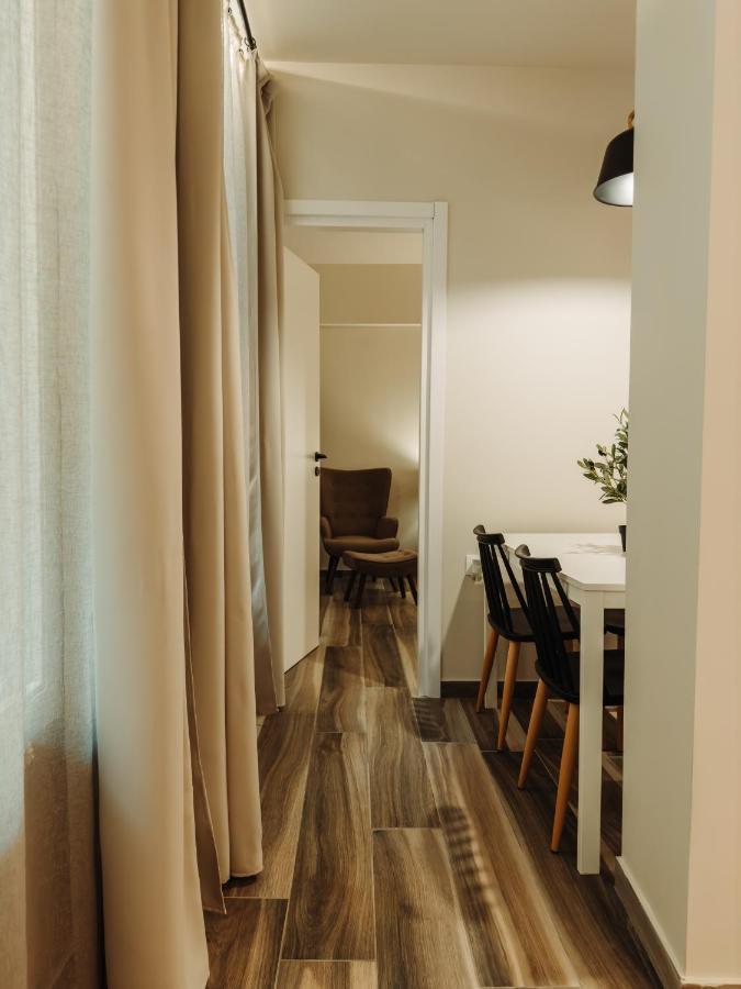 Blackhaus Family And Friends Deluxe Apartment เทสซาโลนิกิ ภายนอก รูปภาพ