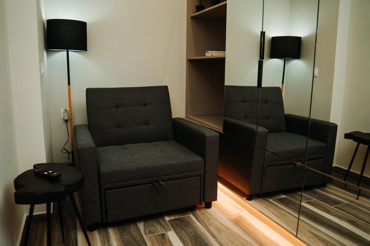 Blackhaus Family And Friends Deluxe Apartment เทสซาโลนิกิ ภายนอก รูปภาพ