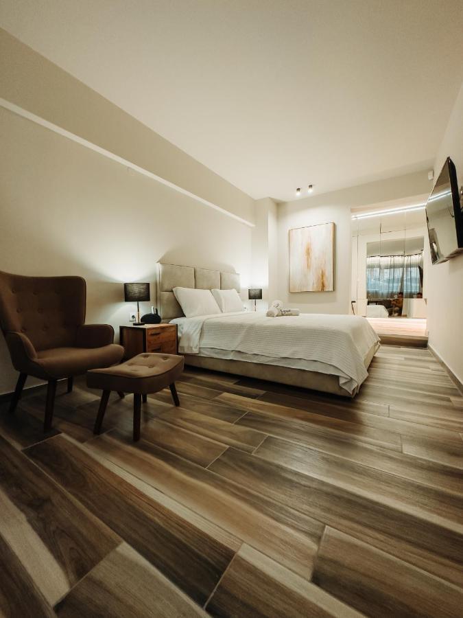 Blackhaus Family And Friends Deluxe Apartment เทสซาโลนิกิ ภายนอก รูปภาพ